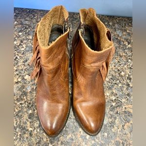 COPY - KR Bonnel Leather Brown Fringe Zippered Ankle Booties 7.5